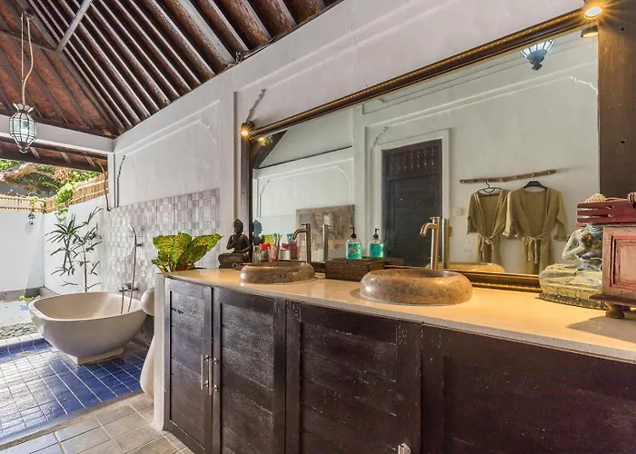 Blue - 4br Authentic And Atypical In With Pool And Pool Table Вилла