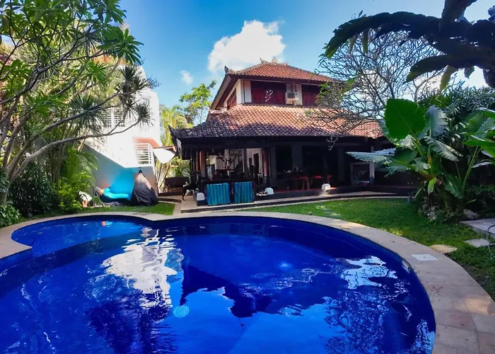 Blue - 4br Authentic And Atypical In With Pool And Pool Table Семиньяк
