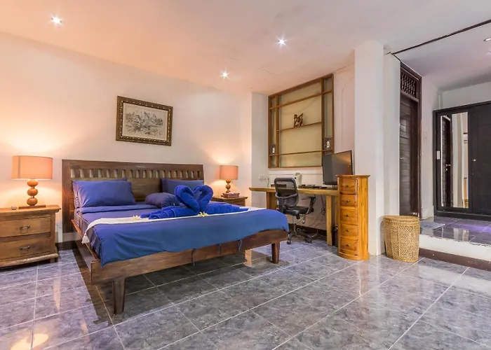Blue - 4br Authentic And Atypical In With Pool And Pool Table * Семиньяк